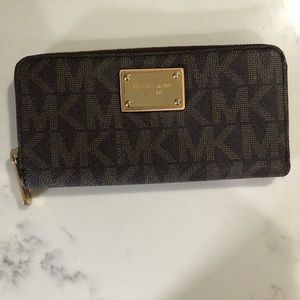 Michael Kors wallet